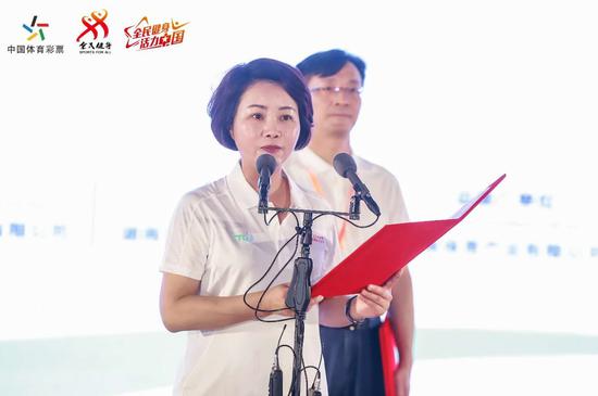 （長沙市政協(xié)副主席、市體育局局長李平致辭）