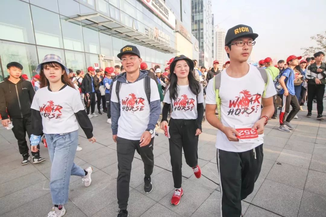 戰(zhàn)馬相伴，勇不止步丨戰(zhàn)馬毅行百公里戰(zhàn)隊招募令！